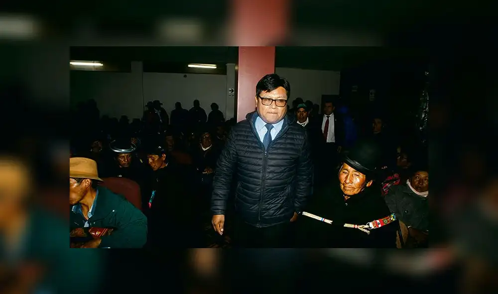 apuros. Luque tuvo que llegar a región para calmar los ánimos. apuros. Luque tuvo que llegar a región para calmar los ánimos.