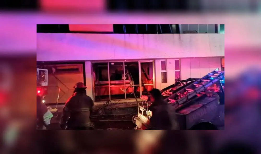 El ataque al medio mexicano fue poco después de la media noche. Foto: AFP. El ataque al medio mexicano fue poco después de la media noche. Foto: AFP.