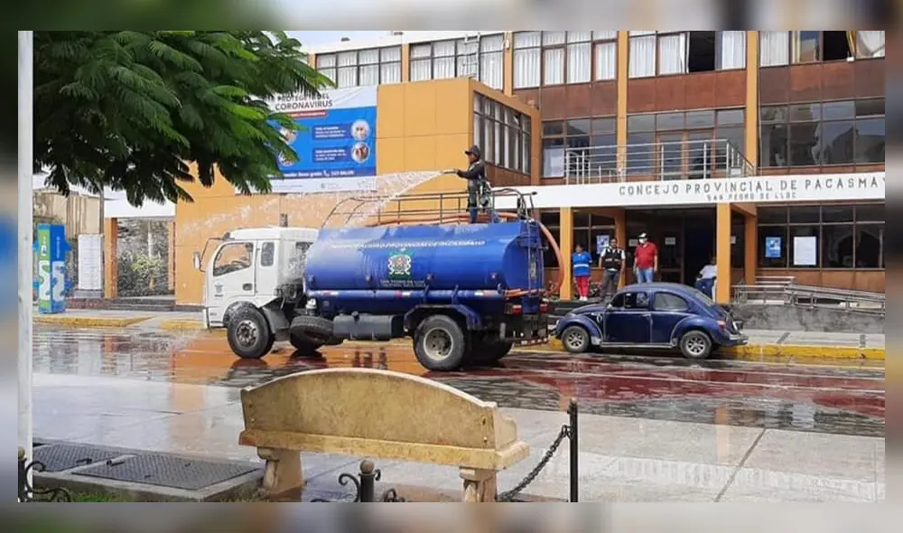 Realizan limpieza en las calles de Pacasmayo para evitar la propagación del coronavirus Realizan limpieza en las calles de Pacasmayo para evitar la propagación del coronavirus