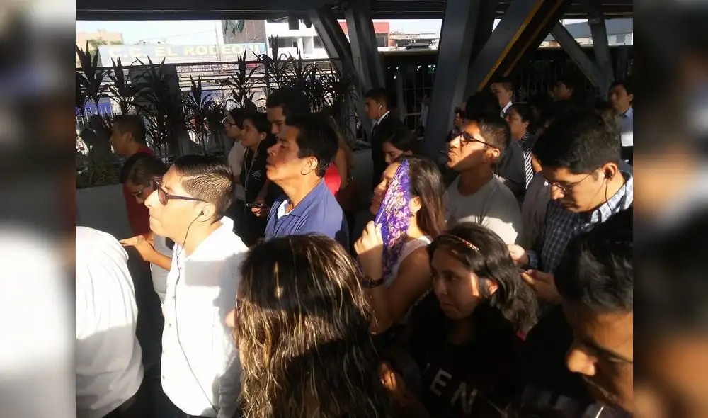 Metropolitano : Estación Naranjal colapsó tras eliminar cola de sentados [FOTOS]