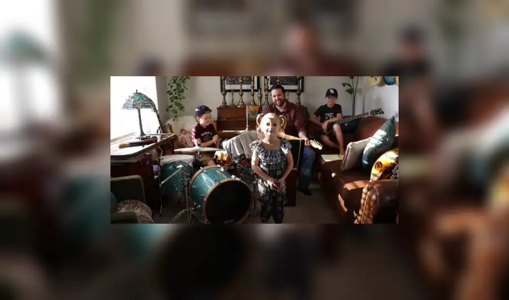 Desliza las imágenes para ver más fotos de esta banda familiar que ya es viral en YouTube. Desliza las imágenes para ver más fotos de esta banda familiar que ya es viral en YouTube.