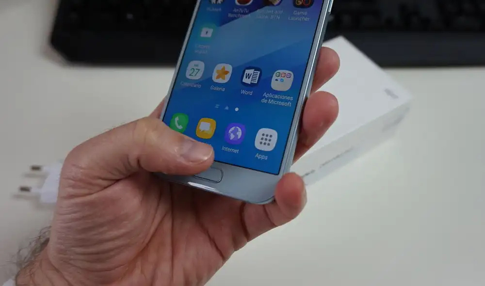 En la actualidad, los fabricantes buscan crear teléfonos más resistentes. Foto: Xataka En la actualidad, los fabricantes buscan crear teléfonos más resistentes. Foto: Xataka