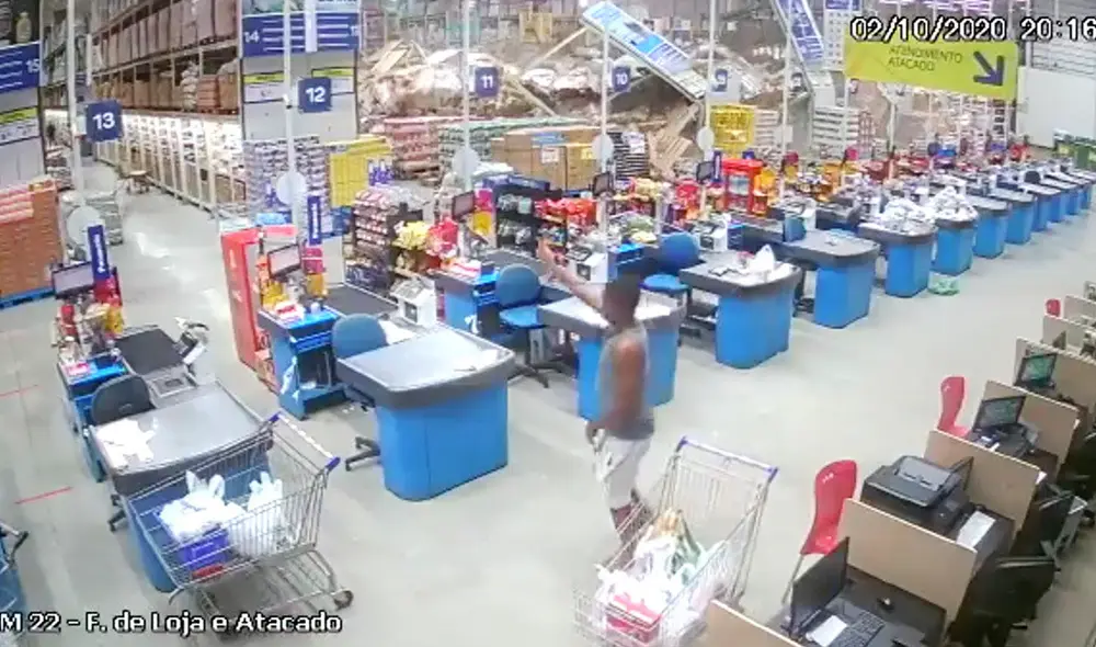 Los heridos fueron enviados a hospitales por los equipos del Cuerpo de Bomberos.
Foto: Twitter/captura