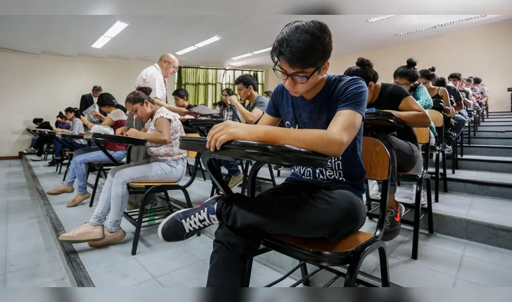 Puno: Postulantes de Instituto Superior Tecnológico de Huancané se quejan de examen Puno: Postulantes de Instituto Superior Tecnológico de Huancané se quejan de examen
