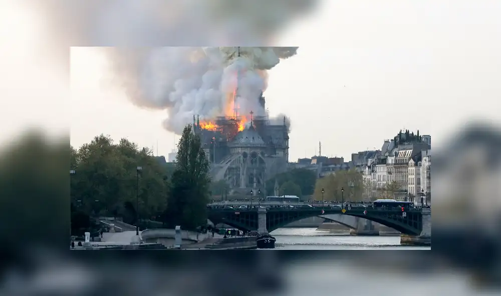 Google Maps: Captan 'extrañas figuras' rondando la catedral de Notre Dame en Francia [FOTOS]