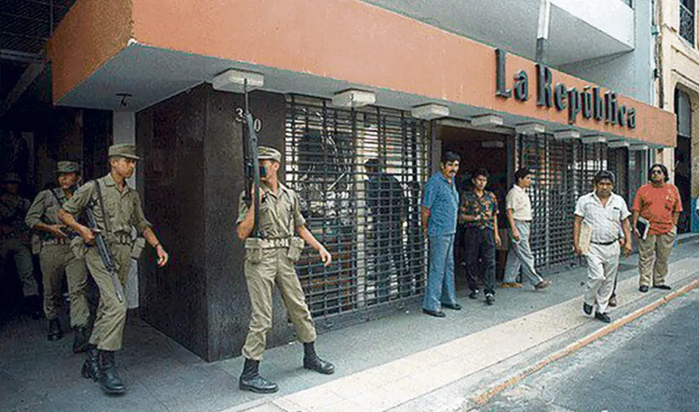 Censura militar. Soldados del Ejército permanecieron varios días en el interior de La República censurando los reportajes. Foto: difusión Censura militar. Soldados del Ejército permanecieron varios días en el interior de La República censurando los reportajes. Foto: difusión