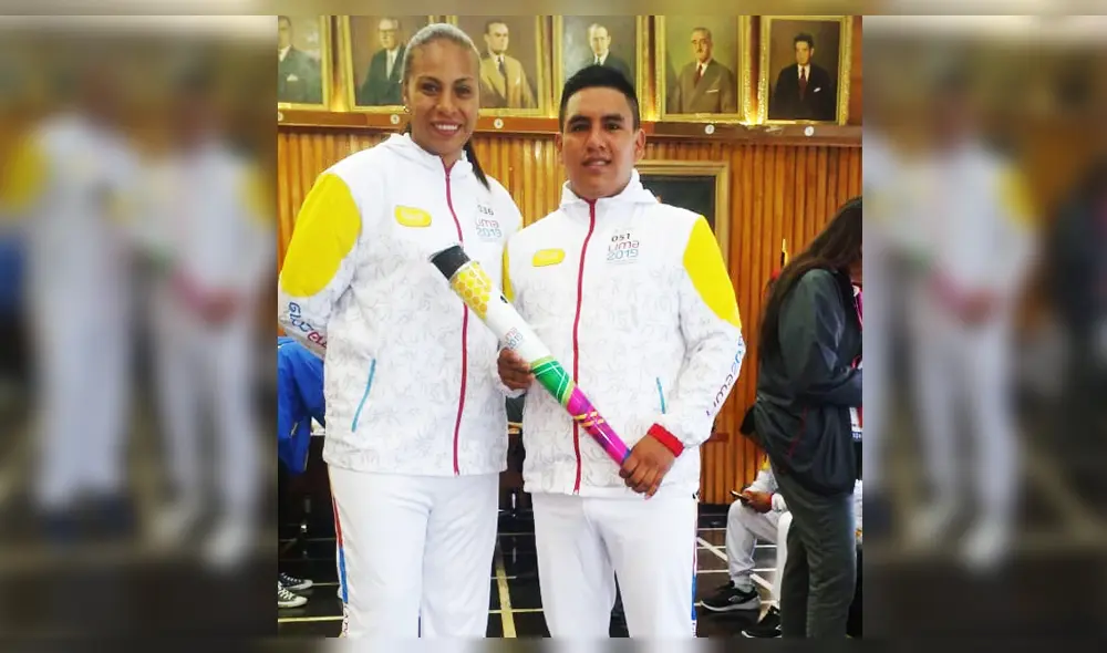 Efectivo chiclayano se muestran alegre con la antorcha parapanamericana. Efectivo chiclayano se muestran alegre con la antorcha parapanamericana.