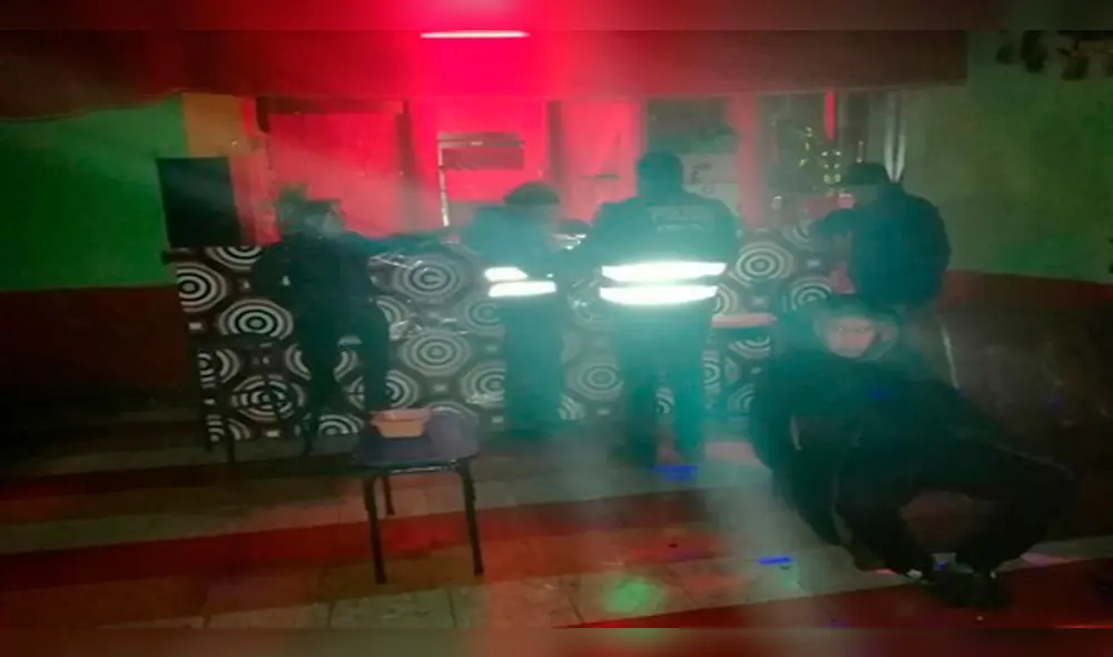 Policía interviene a damas de compañía en local nocturno de Puno Policía interviene a damas de compañía en local nocturno de Puno