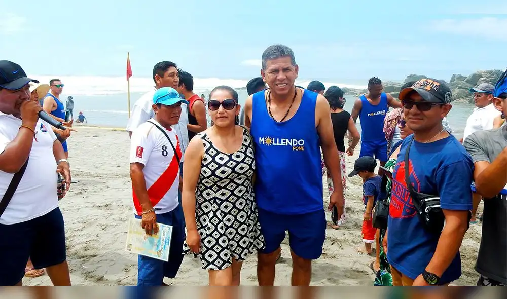 Arequipa: “Puma” Carranza y sus amigos jugaron fulbito en playa de Mollendo