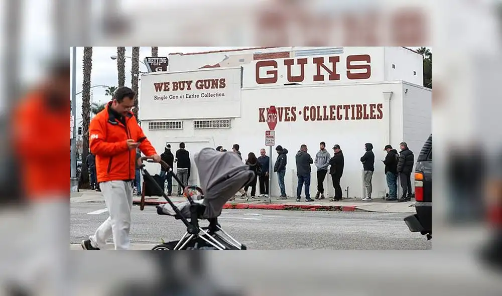 En plena expansión del coronavirus, reportan largas colas para comprar armas en EE. UU. [FOTOS]