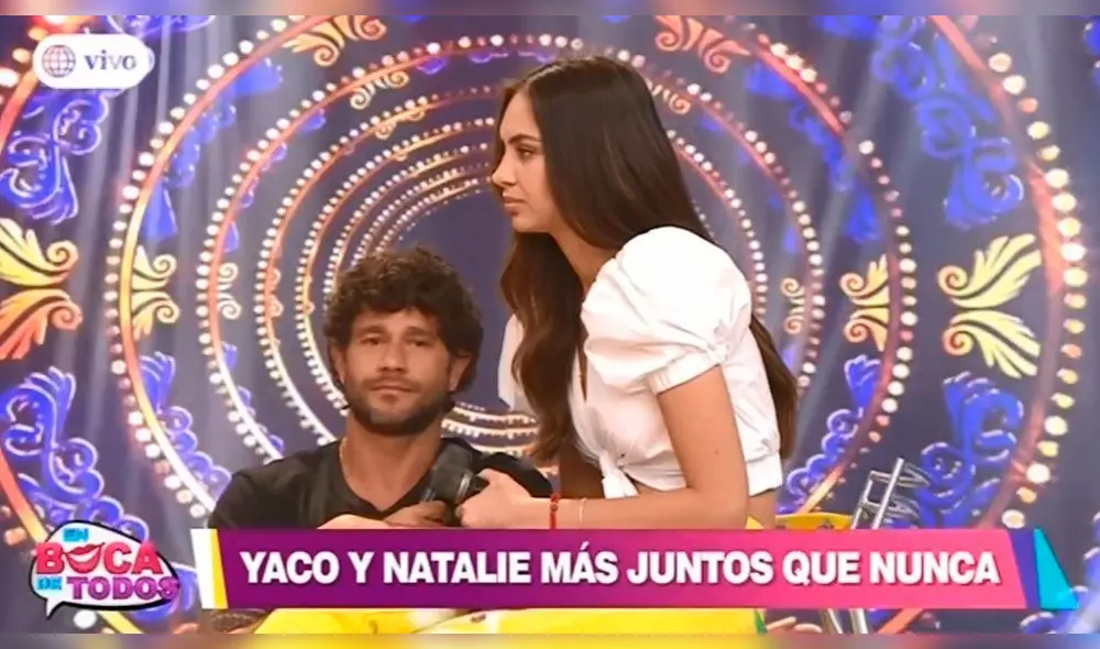 El conductor de televisión reapareció en televisión junto a su pareja Natalie Vértiz tras rumores de separación.
