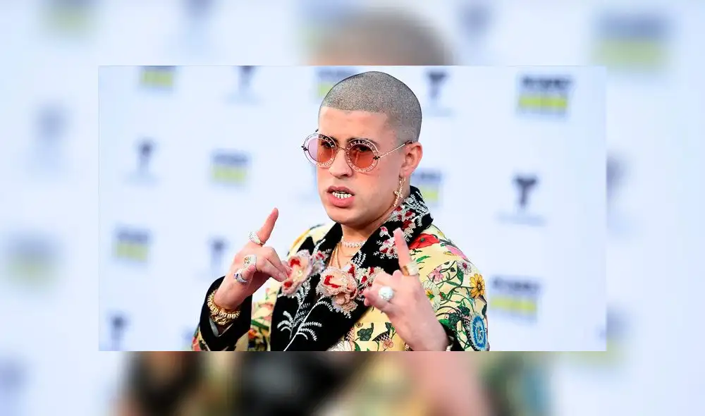Bad Bunny se presenta en concierto de Farruko y regala dinero [VIDEO]