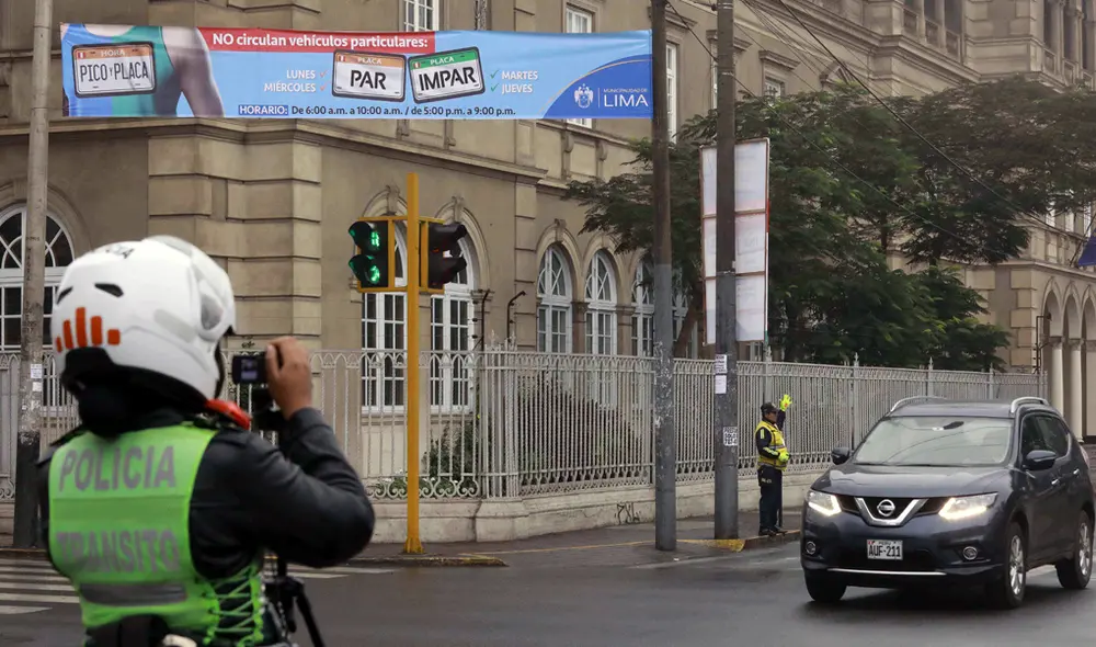 Las multas por transitar el día que no les corresponde equivale a 336 soles. Foto: Municipalidad de Lima.