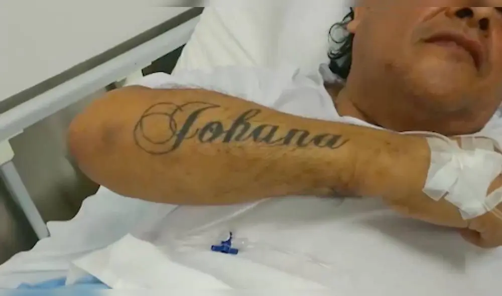 Toño Centella guarda dos imágenes tatuadas en el cuerpo. Uno de ellos inmortaliza el nombre de Johana en su antebrazo. (Foto: Captura En Exclusiva)