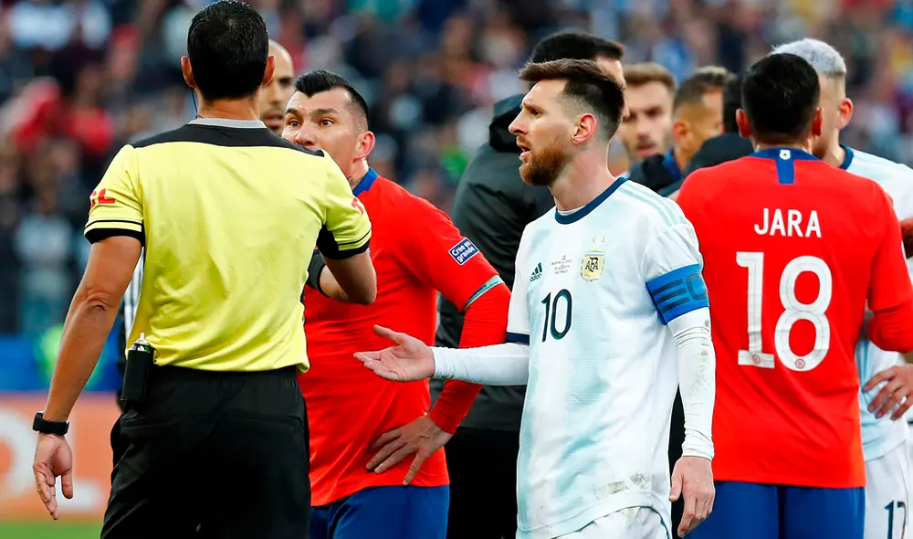Conoce las razones de la expulsión de Lionel Messi, según el acta arbitral Conoce las razones de la expulsión de Lionel Messi, según el acta arbitral