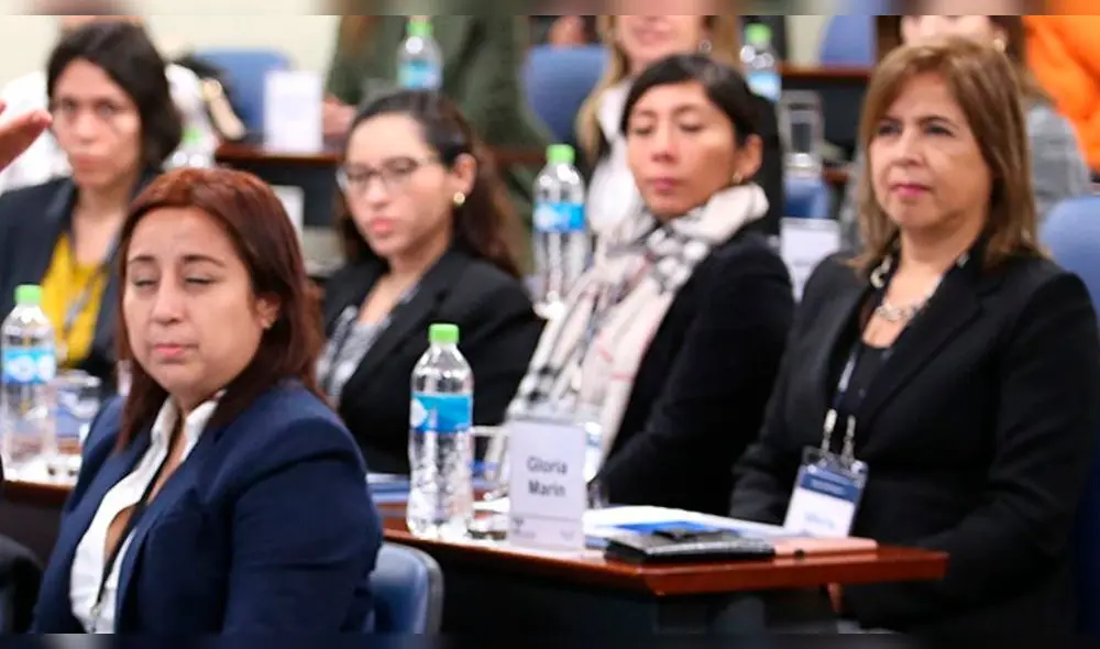 Cuota de mujeres directivas se triplicaría al 2030