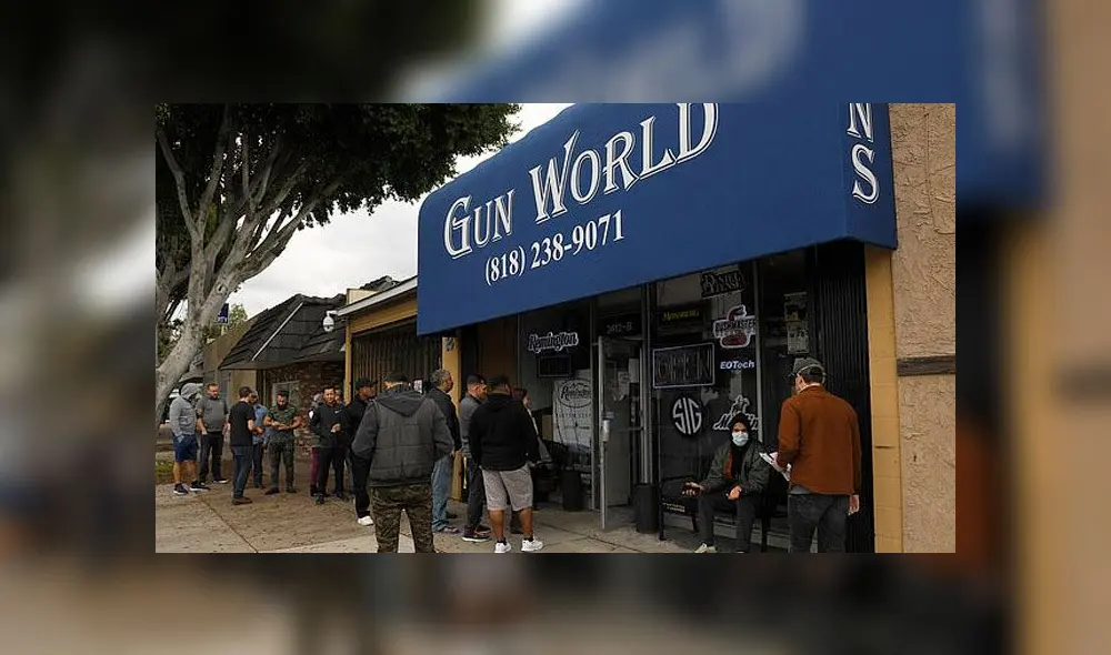 En plena expansión del coronavirus, reportan largas colas para comprar armas en EE. UU. [FOTOS]