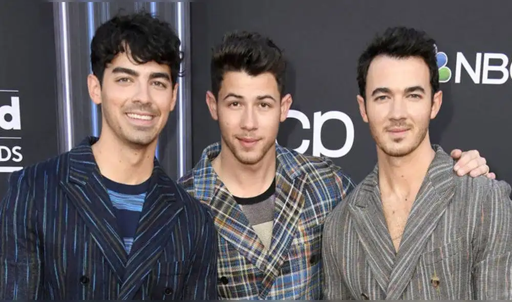 Fans de ambos grupos desean una colaboración musical Fans de ambos grupos desean una colaboración musical