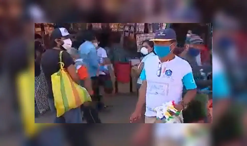 Ambulantes se dedican a la venta de productos de limpieza. Foto: Captura