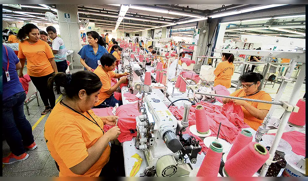 Bancos comunales empoderan a más de 102 mil mujeres en el país