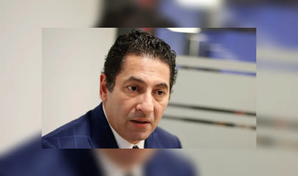 Salvador Heresi le mostró su resplado al presidente Martín Vizcarra. Foto: La República