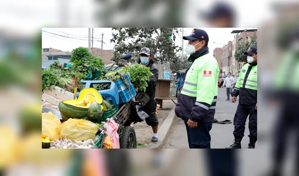 Operativo conjunto entre el Serenazgo y la Policía permitió recuperar espacios públicos en Mirones Bajo. Foto: MML.
