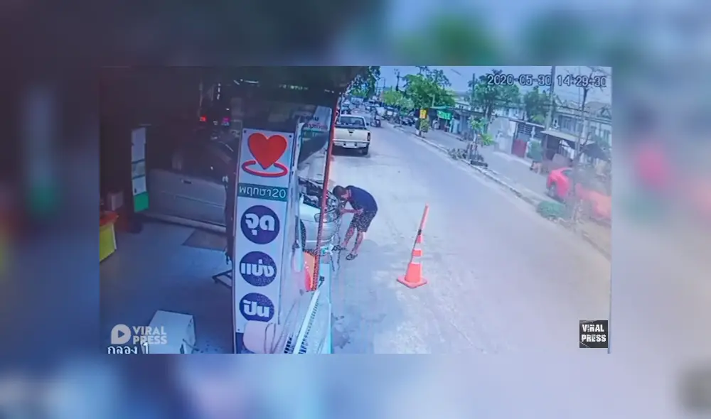 Desliza para ver los detalles del video viral publicado en YouTube. Foto: Captura. Desliza para ver los detalles del video viral publicado en YouTube. Foto: Captura.