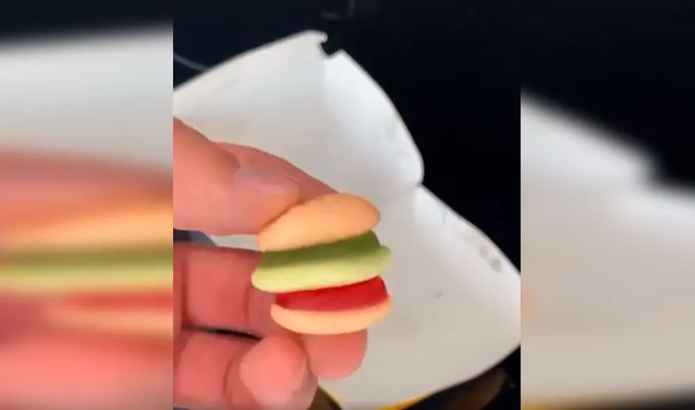 Desliza las imágenes para ver la curiosa broma que le hizo una joven a su perro cuando le dio comida. Foto: Captura de TikTok Desliza las imágenes para ver la curiosa broma que le hizo una joven a su perro cuando le dio comida. Foto: Captura de TikTok