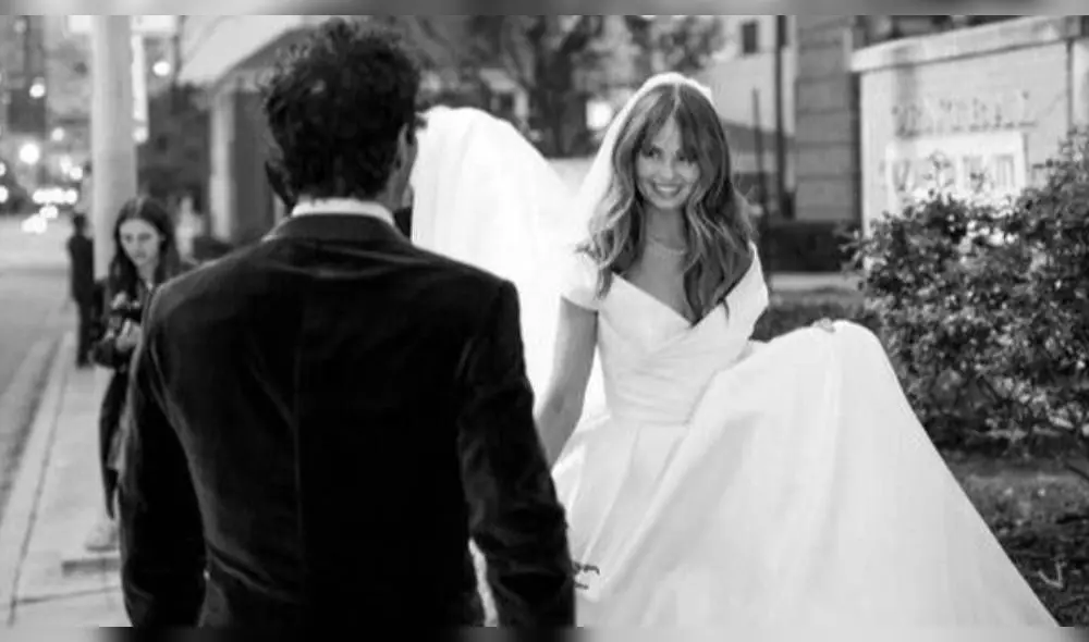 “Comenzamos a pensar en la idea de tener una fiesta de celebración de la nueva década"; indicó la actriz. (Foto: Vogue Weddings)