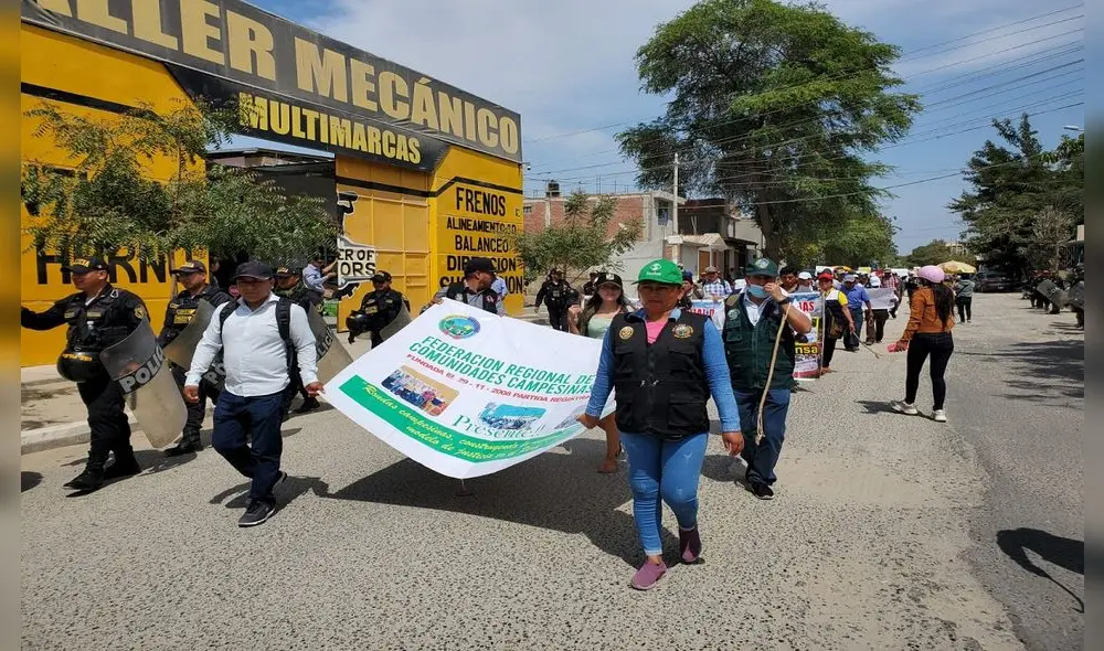 Integrantes de rondas campesinas de Piura exigen nuevas elecciones. Foto: Almendra Ruesta.