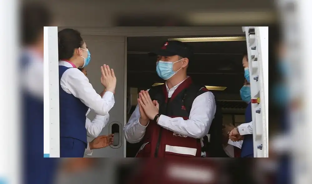 China, el país con más curados de coronavirus, ha enviado a varios de sus expertos para combatir la pandemia en otros países. Foto: EFE