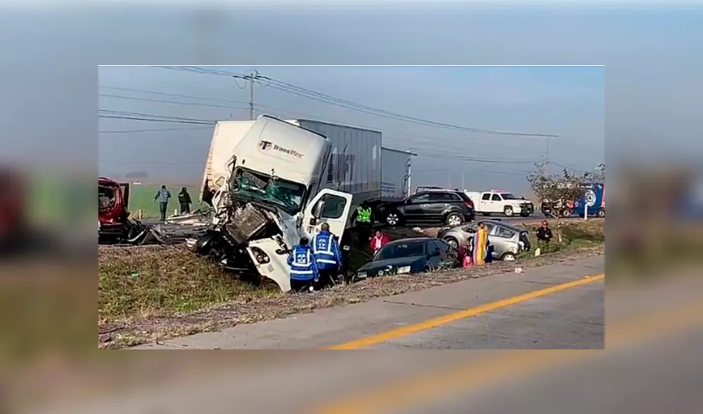 Registran una muerte tras choque múltiple de vehículos en carretera México-Querétaro Registran una muerte tras choque múltiple de vehículos en carretera México-Querétaro