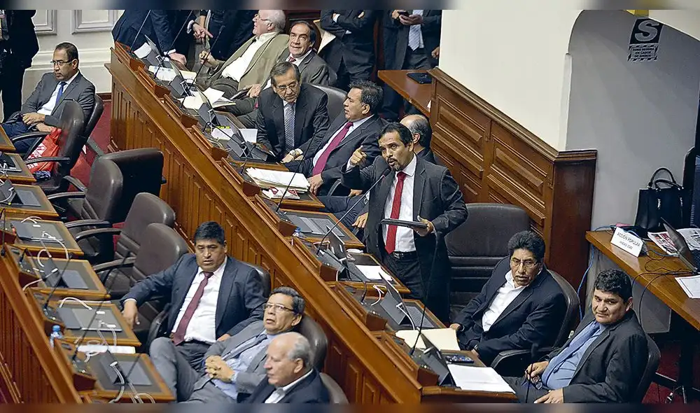 Aprismo ataca informe en minoría que incluye a García