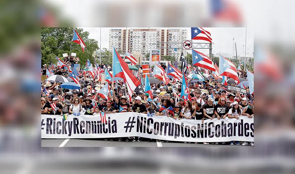 “Renuncia, Rosselló”. Miles marcharon por las calles de San Juan. El gobernador también es acusado de malos manejos luego del huracán María, en 2017. “Renuncia, Rosselló”. Miles marcharon por las calles de San Juan. El gobernador también es acusado de malos manejos luego del huracán María, en 2017.