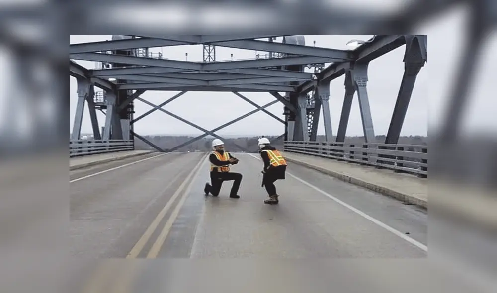 Ingeniero civil realizó inusual pedida de mano. Ingeniero civil realizó inusual pedida de mano.