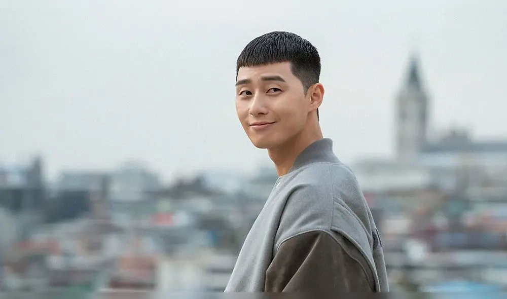 Itaewon Class cuenta la historia de un grupo de jóvenes que lucha contra la injusticia de los poderosos, mientras tratan de cumplir sus sueños.