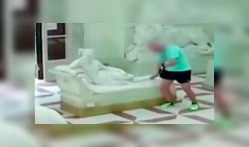 Desliza la imagen para ver el terrible error que cometió el turista. Foto: captura Desliza la imagen para ver el terrible error que cometió el turista. Foto: captura