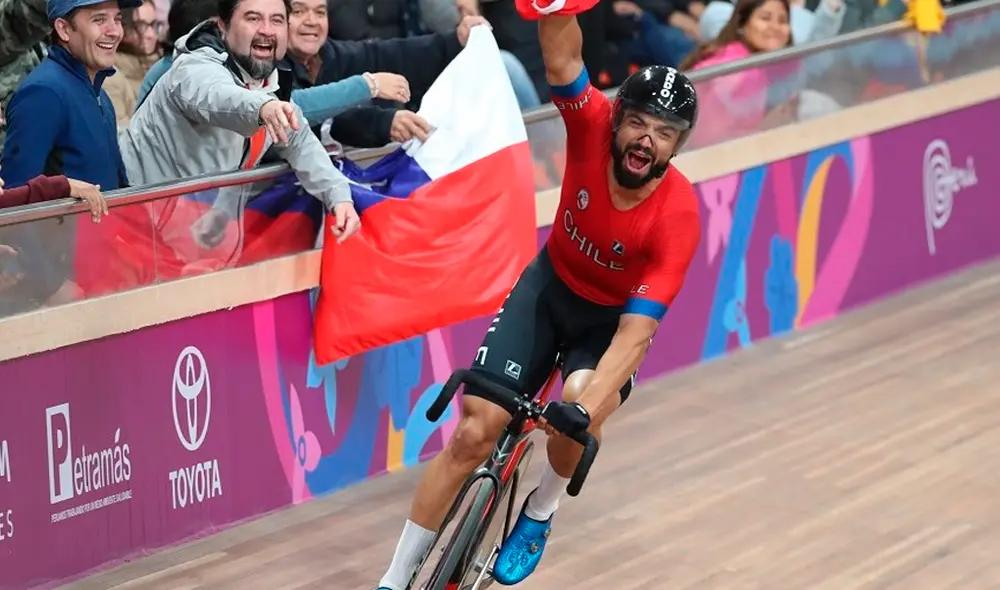 El deportista chileno Antonio Cabrera obtuvo la medalla de oro y dos de bronce en los Juegos Panamericanos 2019 en la disciplina de ciclismo. El deportista chileno Antonio Cabrera obtuvo la medalla de oro y dos de bronce en los Juegos Panamericanos 2019 en la disciplina de ciclismo.