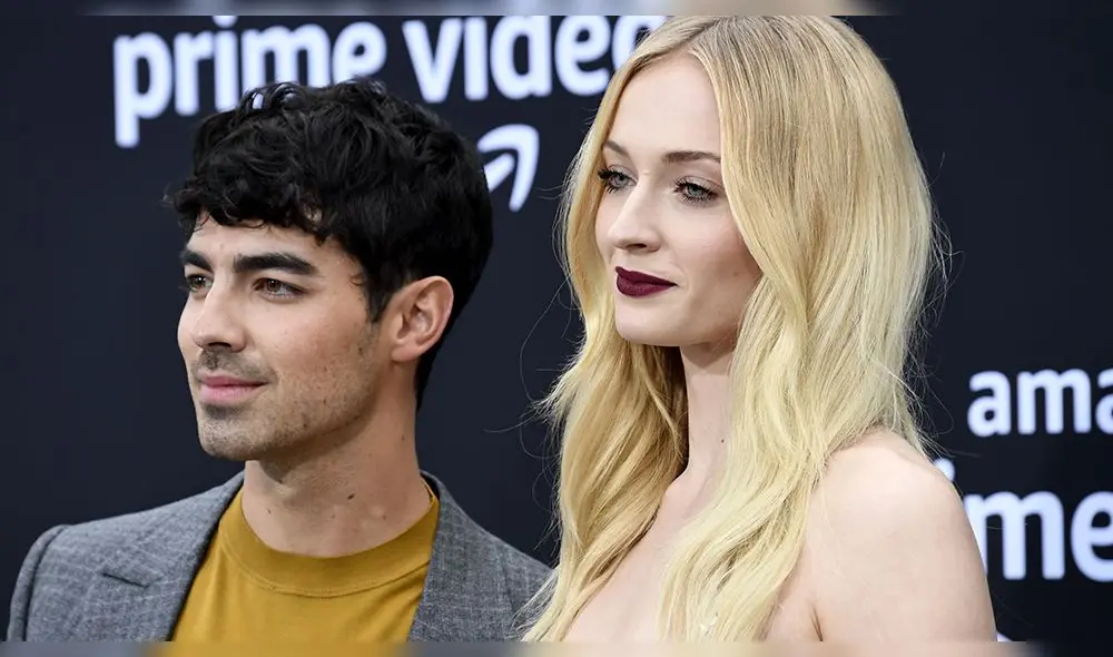 La actriz de Game of Thrones lució una holgada casaca y un cómodo pantalón deportivo. (Foto: AFP)