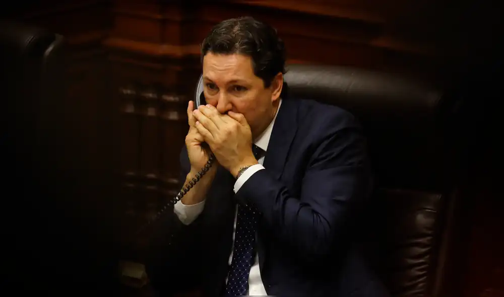 Revelan que Salaverry falseó labores de representación pagadas por el Congreso Revelan que Salaverry falseó labores de representación pagadas por el Congreso