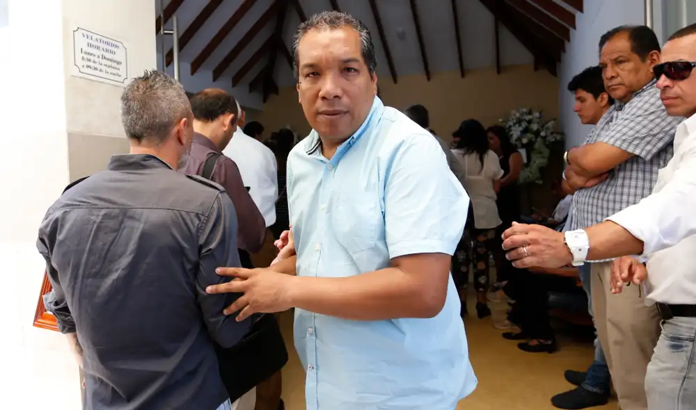 Roberto Mosquera y Alan Diez protagonizaron un candente intercambio de palabras en Fox Sports Perú. | Foto: GLR