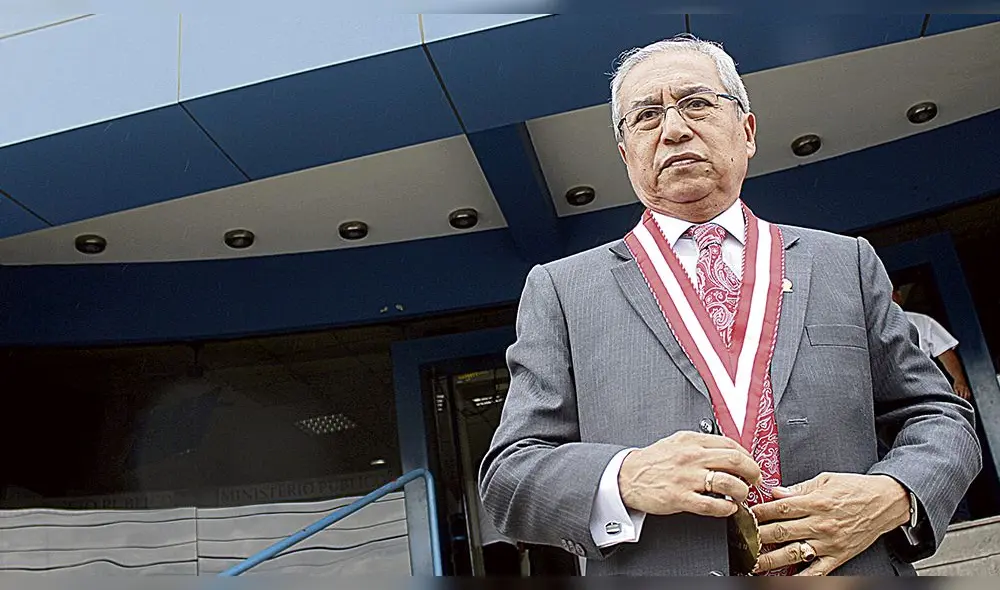 Chávarry anuncia su renuncia y Zoraida Ávalos asume el cargo