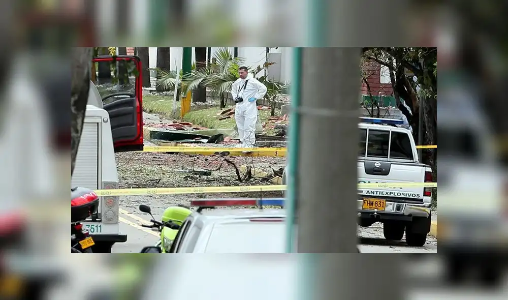 Las primeras imágenes del atentado con coche bomba en escuela policial de Bogotá [FOTOS]