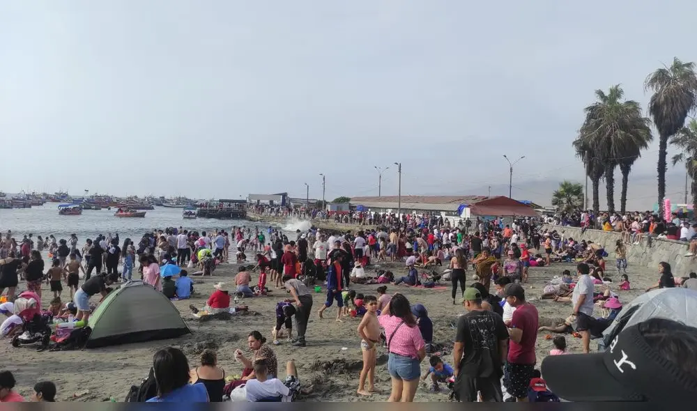 A pesar de las advertencias, bañistas acudieron a las playas de Ancón. Foto: difusión