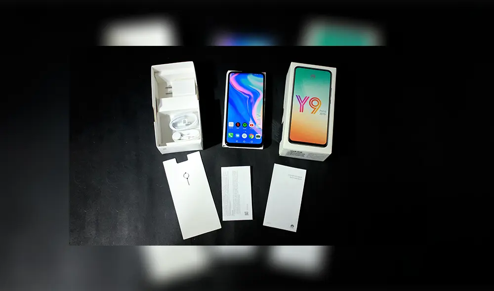Estos es lo que viene dentro de la caja del Y9 Prime 2019. | Foto: La República