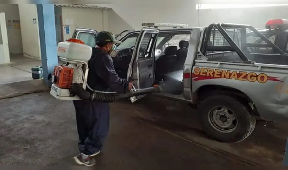 Se realizan labores de limpieza en el local. Foto: MPL Se realizan labores de limpieza en el local. Foto: MPL