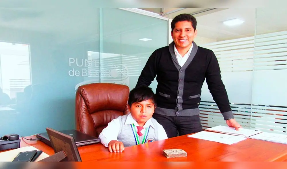 Arequipa: Niño asume cargo de alcalde de Punta de Bombón Arequipa: Niño asume cargo de alcalde de Punta de Bombón
