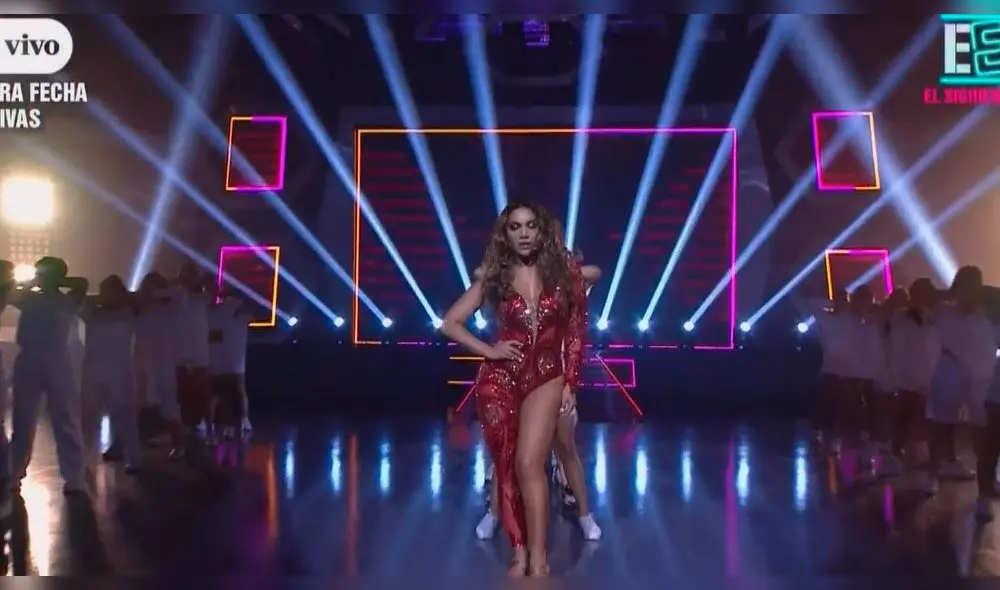 El elenco femenino del reality realizó una 'performance' que simuló el exhuberante show de las celebridades. El elenco femenino del reality realizó una 'performance' que simuló el exhuberante show de las celebridades.