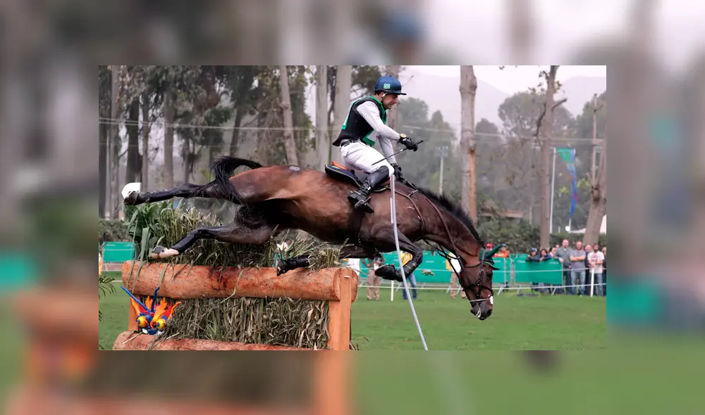 Ruy Leme Da Fonseca sufrió una aparatosa caída durante la competencia ecuestre de Lima 2019. Foto: REUTERS / Guadalupe Pardo