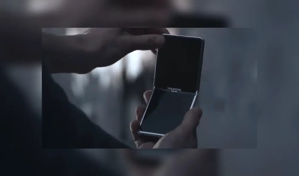 Un nuevo video publicitario del Samsung Galaxy Z Flip revela una edición especial en colaboración con Thom Browne.
